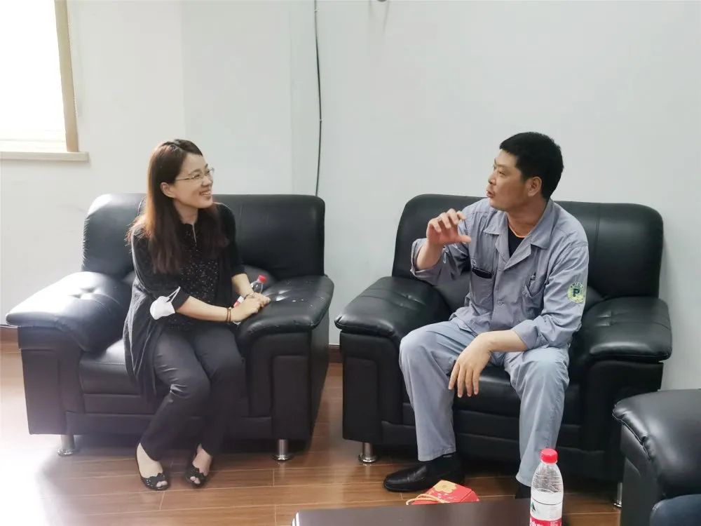 貼心送關(guān)懷 溫暖黨員心 | 國投集團開展“七一”走訪慰問黨員活動
